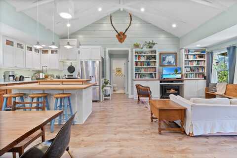 Fernsprings, GOODRICH, TX 77335