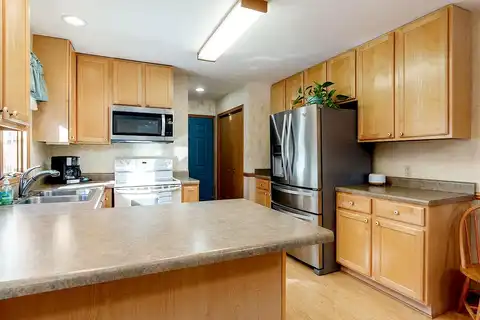 Hackett, BELOIT, WI 53511