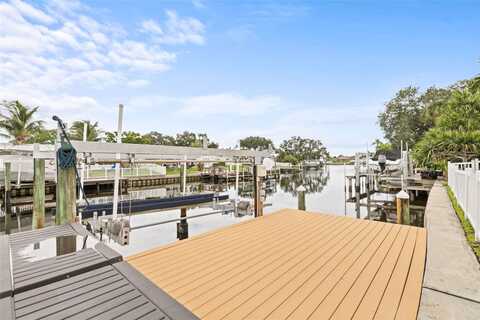 13Th, SAINT PETERSBURG, FL 33703