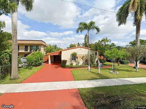 5Th, HALLANDALE BEACH, FL 33009