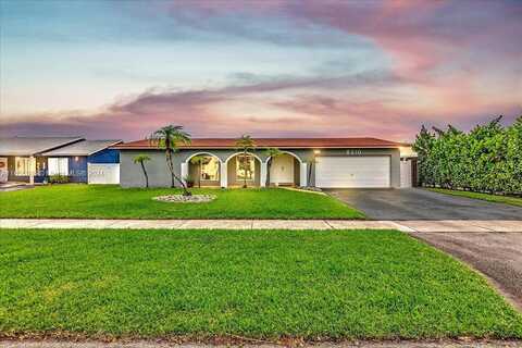 7Th, PEMBROKE PINES, FL 33024