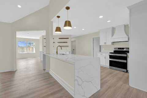 Titus, PANAMA CITY, FL 32404