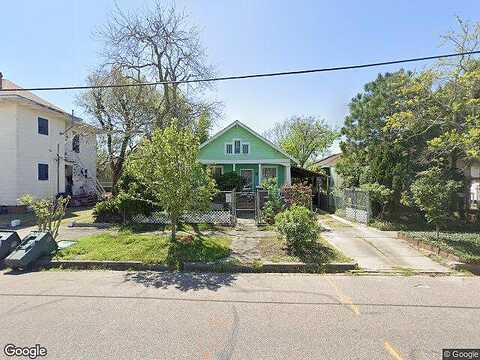 Avenue Q, GALVESTON, TX 77550