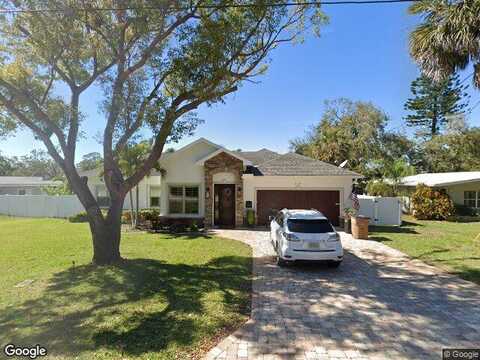 Garden, BELLEAIR, FL 33756