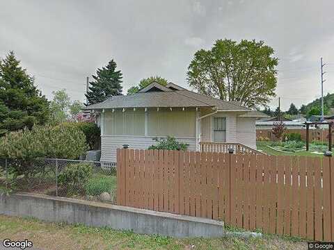 10Th, THE DALLES, OR 97058