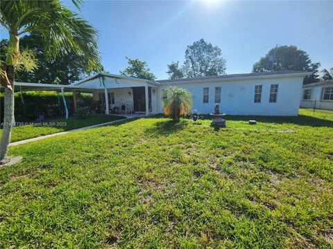 18Th, OPA LOCKA, FL 33054
