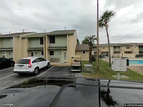 Leslie, PANAMA CITY BEACH, FL 32407