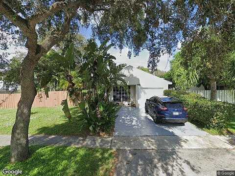 85Th, PEMBROKE PINES, FL 33025