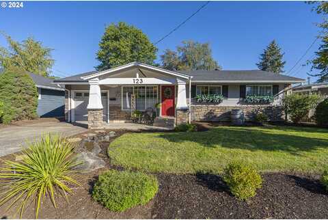 17Th, MCMINNVILLE, OR 97128