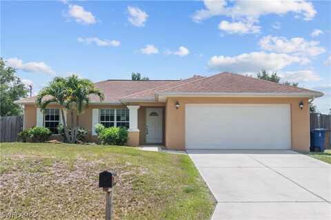 Beth, LEHIGH ACRES, FL 33971