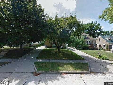 95Th, MILWAUKEE, WI 53227