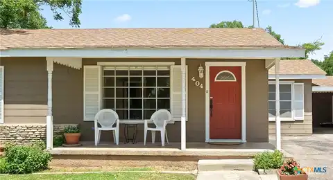 Sarah, SAN MARCOS, TX 78666