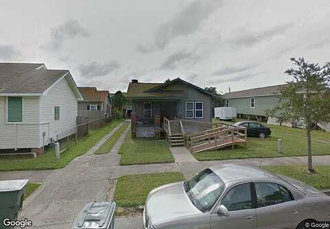 Avenue M 1/2, GALVESTON, TX 77550