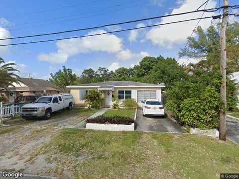 4Th, HALLANDALE BEACH, FL 33009