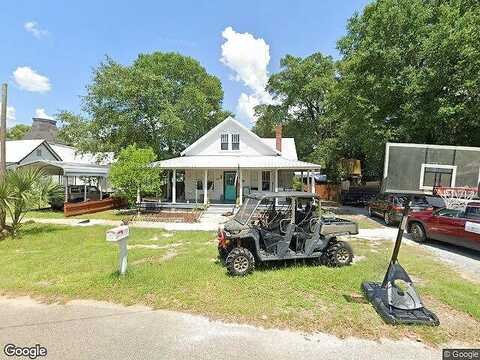 12Th, DEFUNIAK SPRINGS, FL 32435