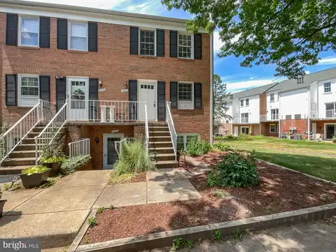 Cool Oak, CENTREVILLE, VA 20121