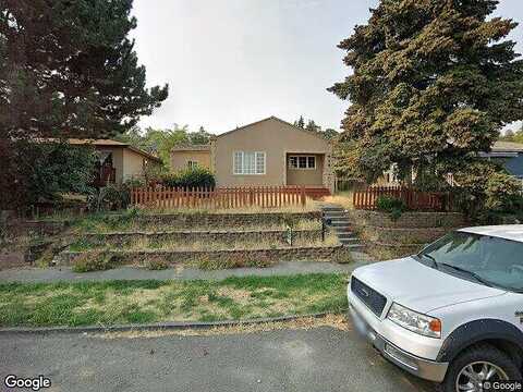 13Th, THE DALLES, OR 97058