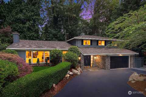 90Th, MERCER ISLAND, WA 98040
