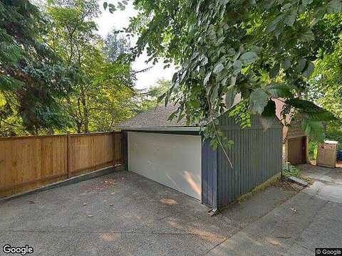 Lake Park, SEATTLE, WA 98144