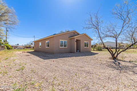 Vicki, TUCSON, AZ 85736