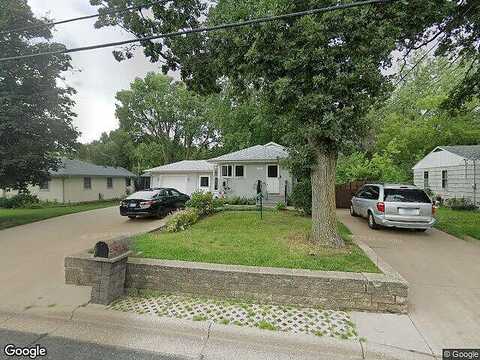 English, SAINT PAUL, MN 55109