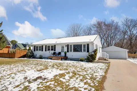 Chianti, ROSEMOUNT, MN 55068