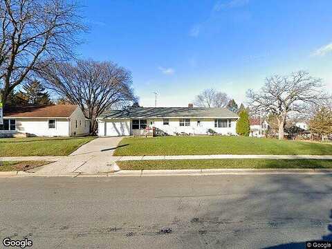 Main, JUNEAU, WI 53039