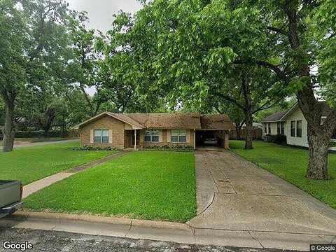 8Th, CAMERON, TX 76520