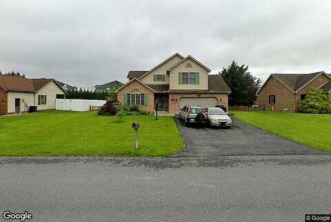Martina, CHAMBERSBURG, PA 17201