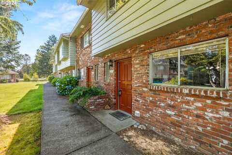 Hogan, GRESHAM, OR 97030