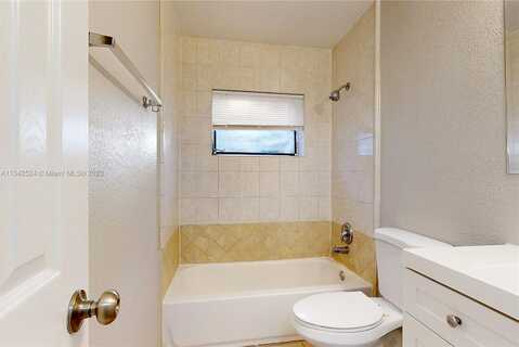 Braeburn, NORTH LAUDERDALE, FL 33068