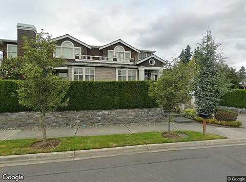 13Th, KIRKLAND, WA 98033