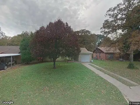 Lynda, RIVER OAKS, TX 76114