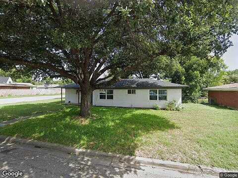 Stephanie, HALTOM CITY, TX 76117