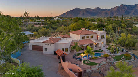 Cresta Loma, TUCSON, AZ 85704
