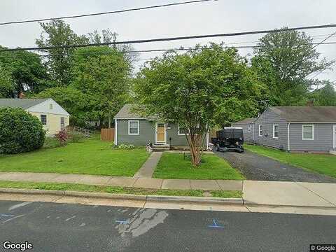 Chestnut, FAIRFAX, VA 22030