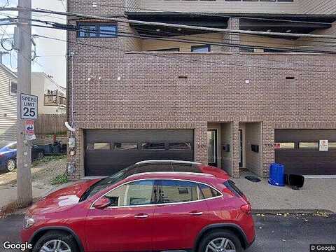 Sarah, NORTH VERSAILLES, PA 15137