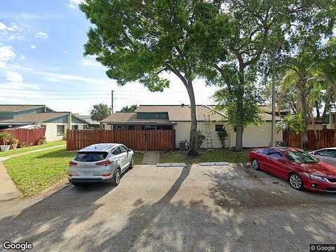 Manor, PALM SPRINGS, FL 33461