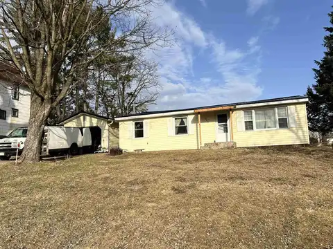 Court, PLATTEVILLE, WI 53818