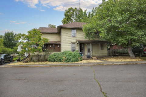 Main, ASHLAND, OR 97520