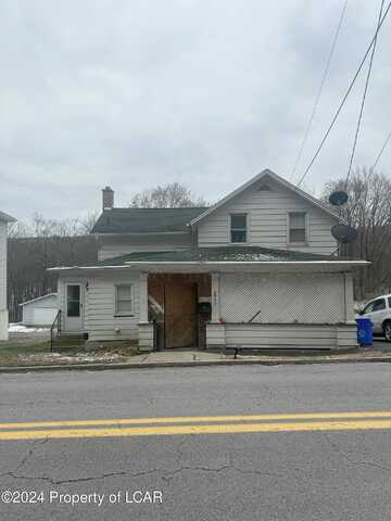 Main, Hanover, PA 18706