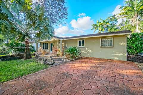 182Nd, NORTH MIAMI BEACH, FL 33162