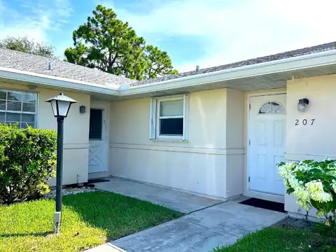 Cape Cod, LAKE WORTH, FL 33467