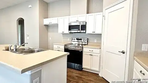 Alamo, GONZALES, TX 78629