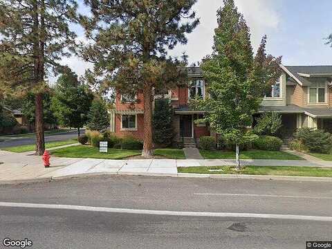Crossing, BEND, OR 97703