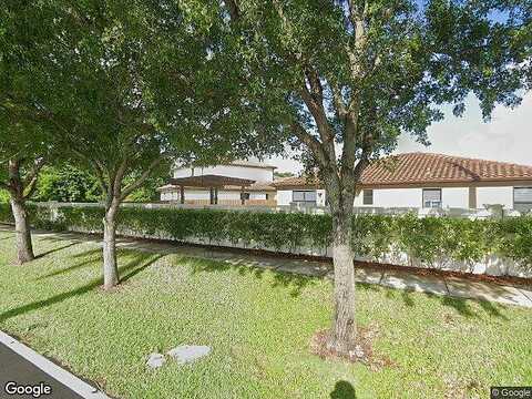27Th, HOMESTEAD, FL 33033