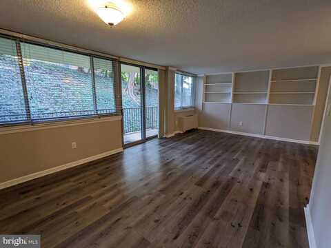 Columbia, ARLINGTON, VA 22204