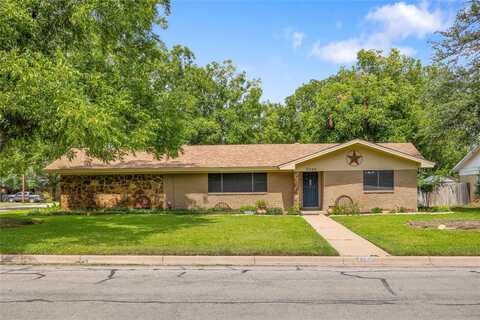 11Th, BROWNWOOD, TX 76801