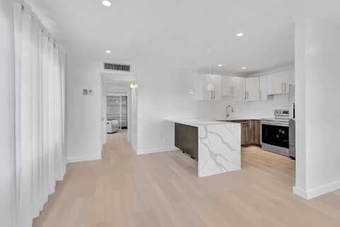 Flanders G, DELRAY BEACH, FL 33484