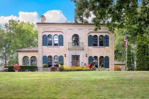 Tremont, MAUSTON, WI 53948